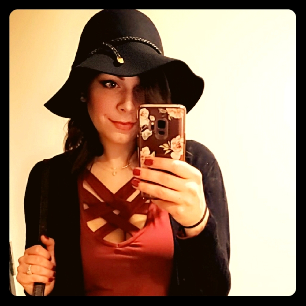 Meet your Posher, Leah